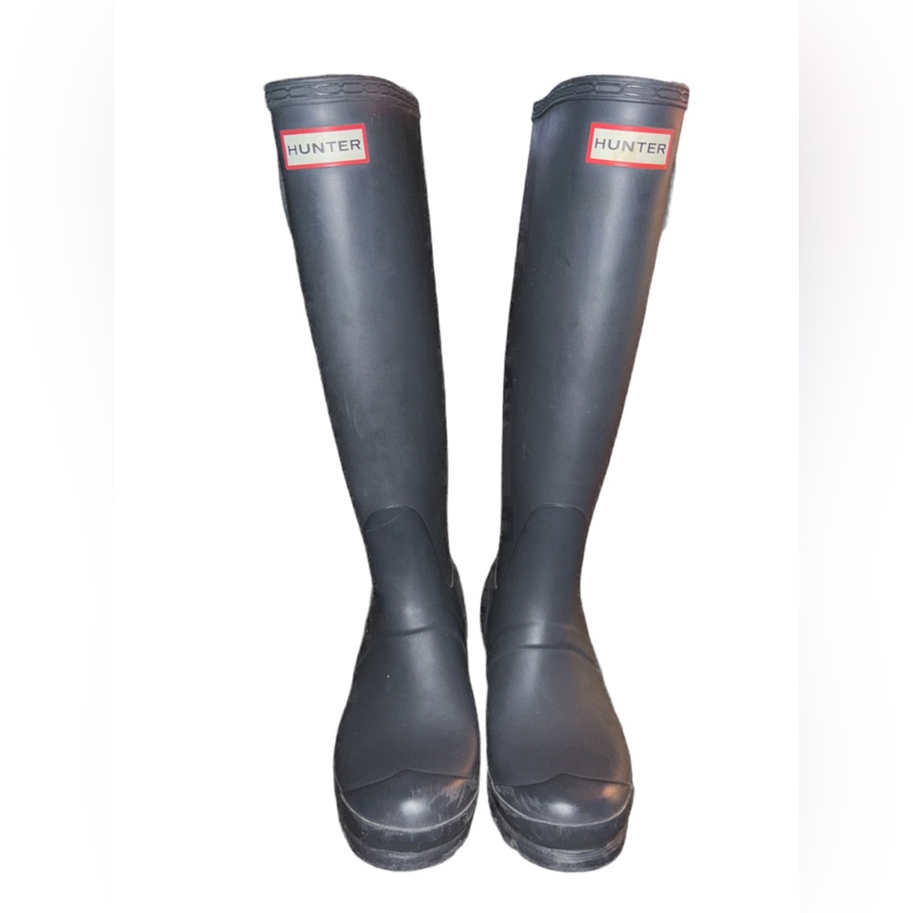 hunter original refined tall matte rain boots in midnight blue
